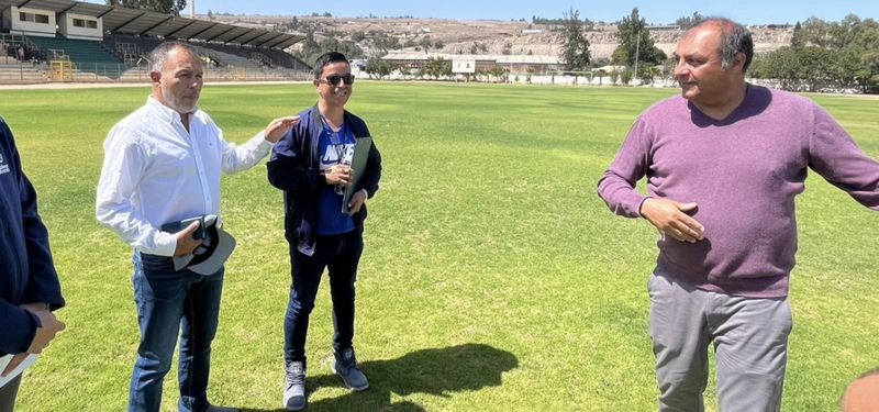 Directivos de Deportes Vallenar y municipio visitaron estadio Nelson